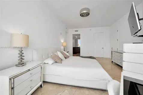 16001 Collins Avenue Sunny Isles Beach FL 33160