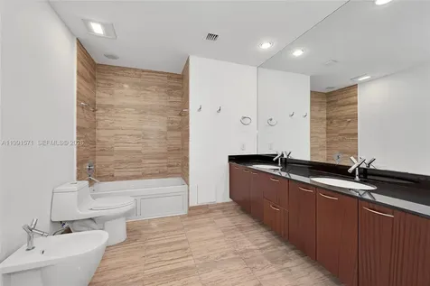 16001 Collins Avenue Sunny Isles Beach FL 33160