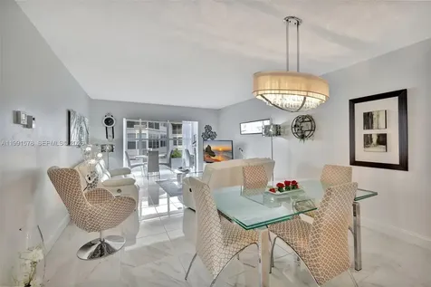 4705 NW 35th Street Lauderdale Lakes FL 33319