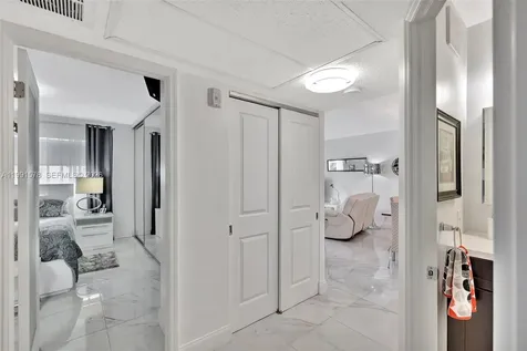 4705 NW 35th Street Lauderdale Lakes FL 33319