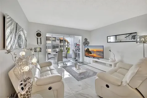 4705 NW 35th Street Lauderdale Lakes FL 33319