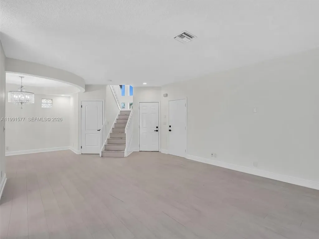 11407 Lakeview Drive Coral Springs FL 33071