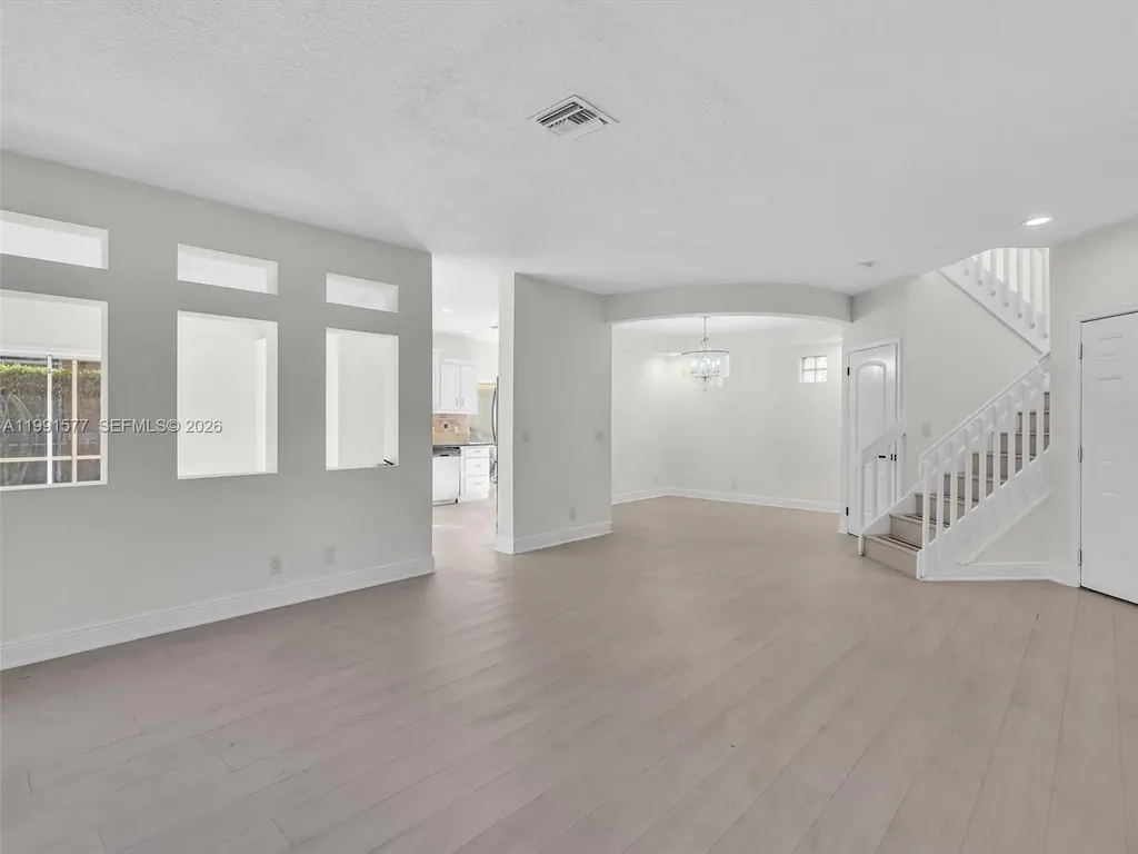 11407 Lakeview Drive Coral Springs FL 33071