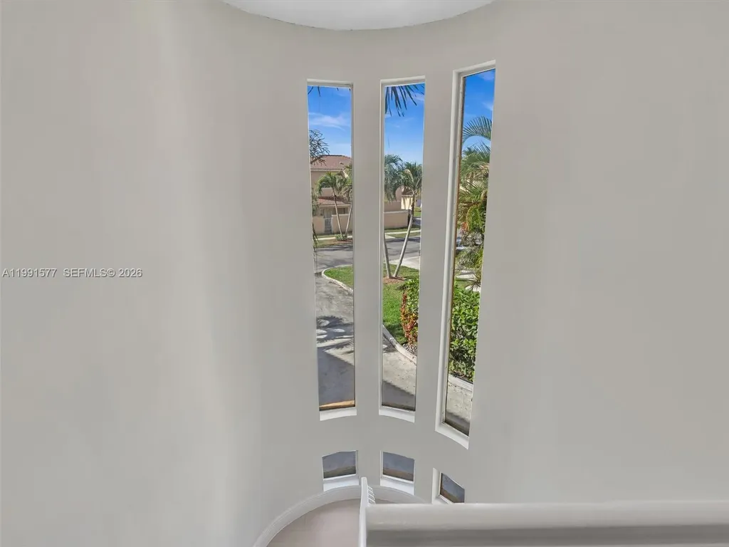11407 Lakeview Drive Coral Springs FL 33071