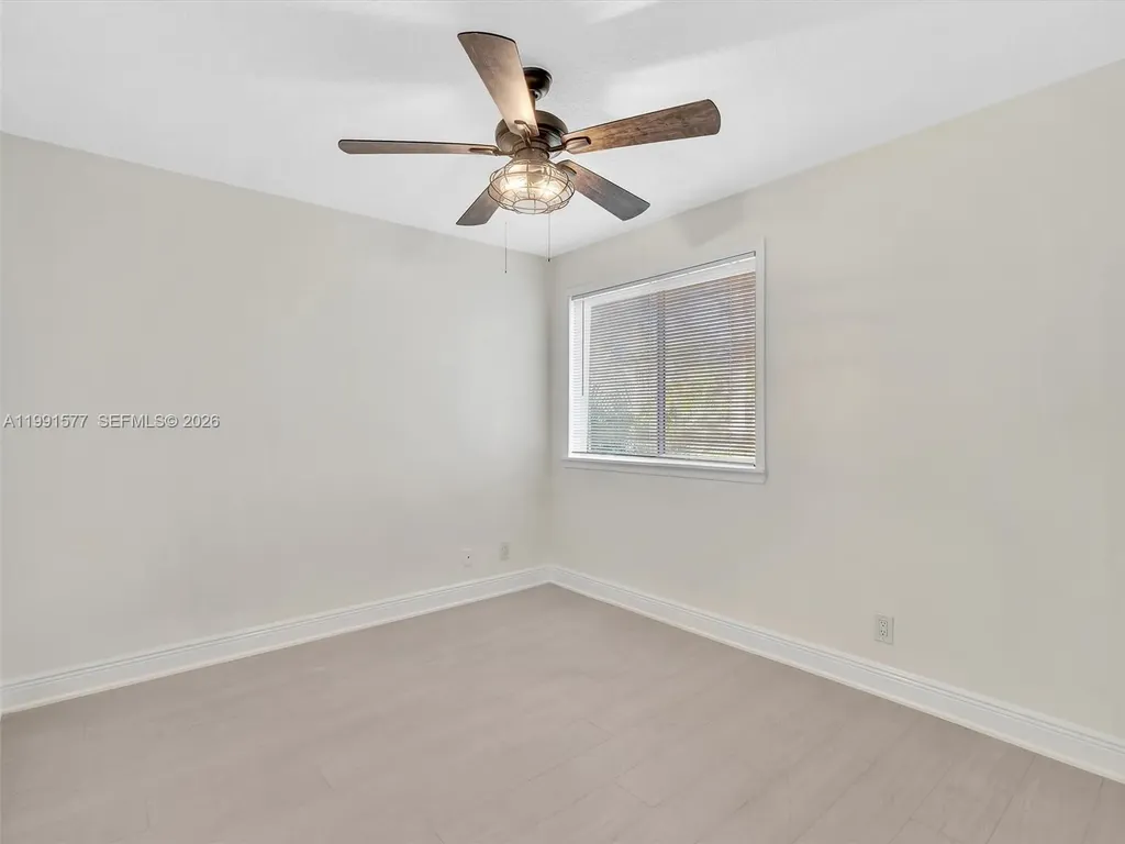 11407 Lakeview Drive Coral Springs FL 33071