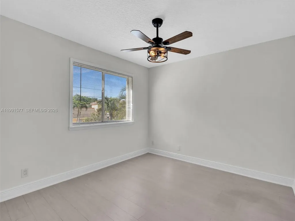 11407 Lakeview Drive Coral Springs FL 33071