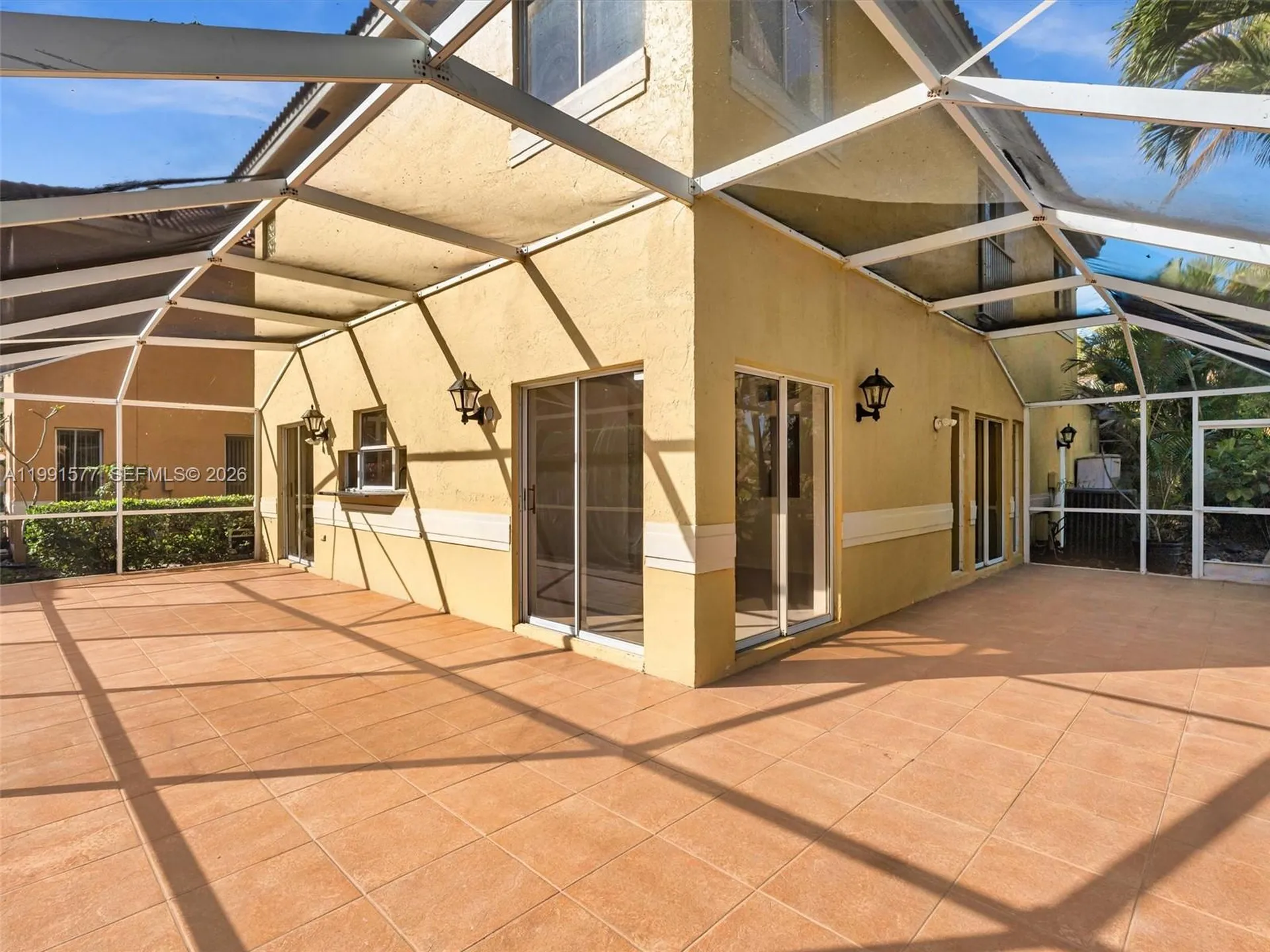 11407 Lakeview Drive Coral Springs FL 33071