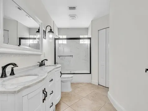 11407 Lakeview Drive Coral Springs FL 33071