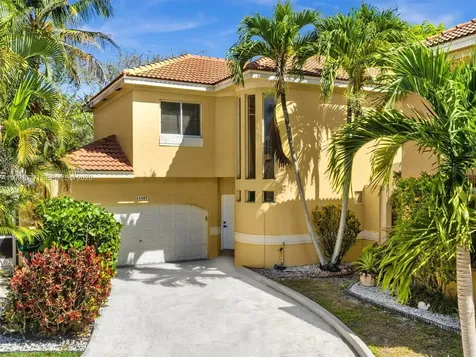 11407 Lakeview Drive Coral Springs FL 33071