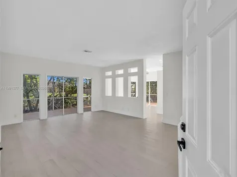 11407 Lakeview Drive Coral Springs FL 33071