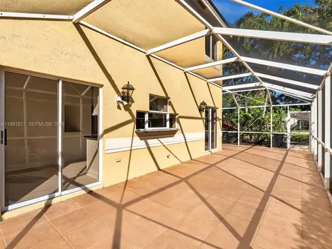 11407 Lakeview Drive Coral Springs FL 33071