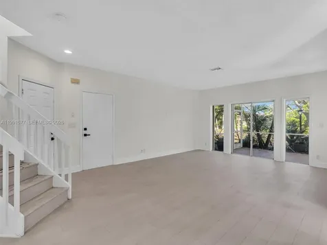 11407 Lakeview Drive Coral Springs FL 33071