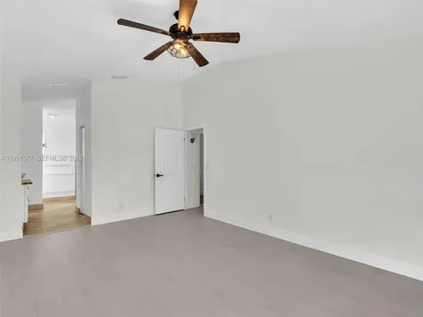 11407 Lakeview Drive Coral Springs FL 33071