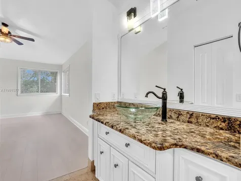 11407 Lakeview Drive Coral Springs FL 33071