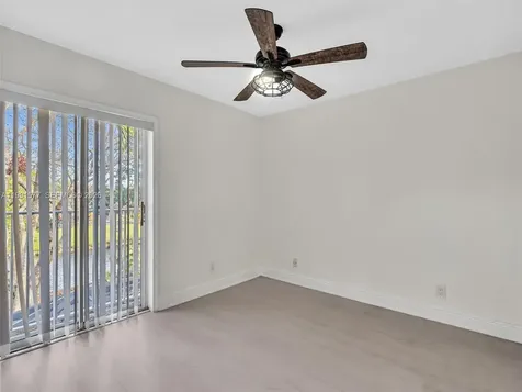 11407 Lakeview Drive Coral Springs FL 33071
