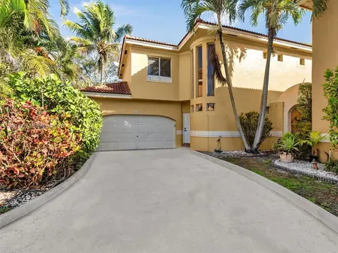 11407 Lakeview Drive Coral Springs FL 33071