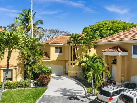 11407 Lakeview Drive Coral Springs FL 33071