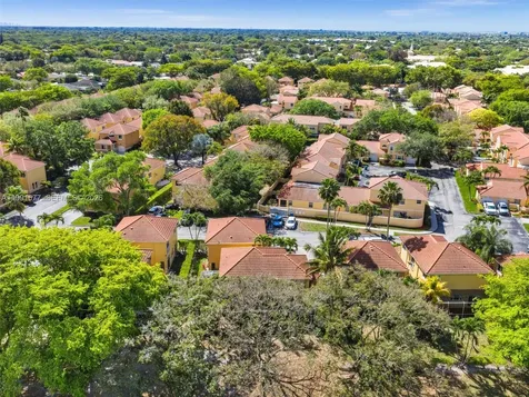 11407 Lakeview Drive Coral Springs FL 33071