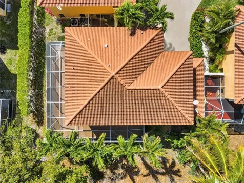 11407 Lakeview Drive Coral Springs FL 33071
