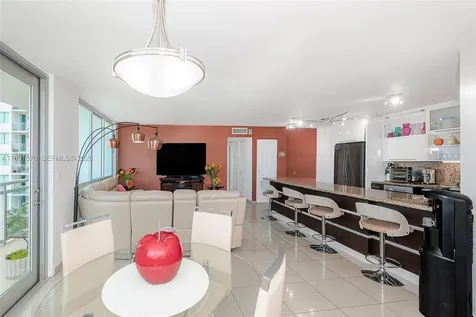 7135 Collins Avenue Miami Beach FL 33141