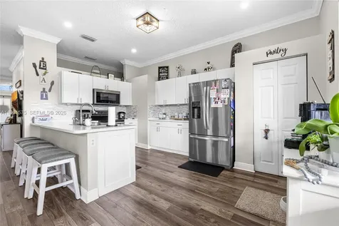 695 SE 30th Drive Homestead FL 33033