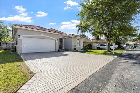 695 SE 30th Drive Homestead FL 33033