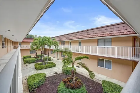 5325 SW 77th Court Miami FL 33155