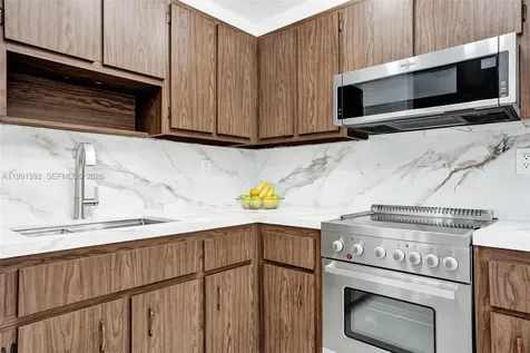 5325 SW 77th Court Miami FL 33155
