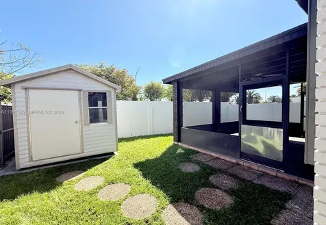 1547 SW 137th Place Miami FL 33184