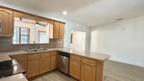 1547 SW 137th Place Miami FL 33184