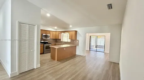 1547 SW 137th Place Miami FL 33184