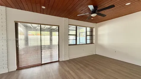 1547 SW 137th Place Miami FL 33184