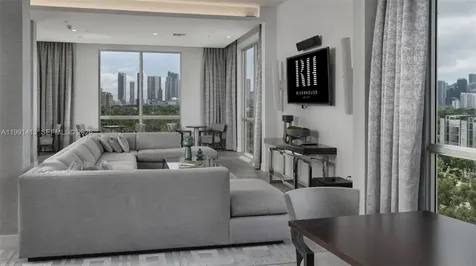 1170 NW 11th Street Miami FL 33136
