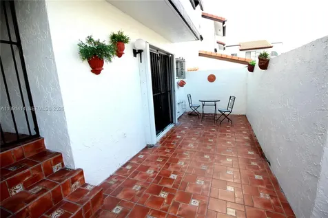 1221 SW 124th Court Miami FL 33184