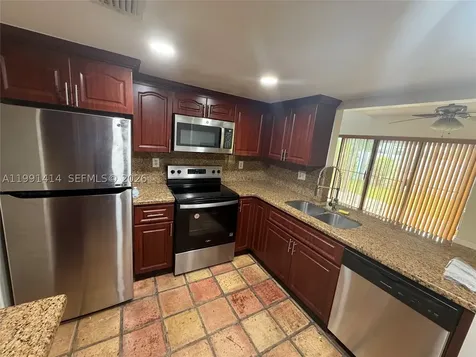 1221 SW 124th Court Miami FL 33184