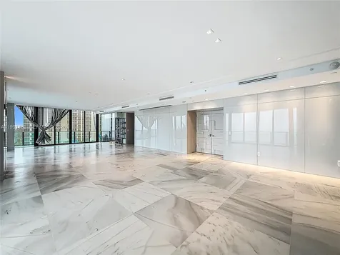 19575 Collins Avenue Sunny Isles Beach FL 33160
