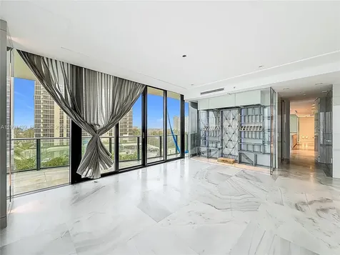 19575 Collins Avenue Sunny Isles Beach FL 33160