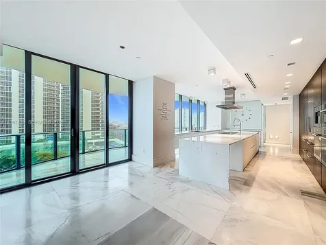 19575 Collins Avenue Sunny Isles Beach FL 33160