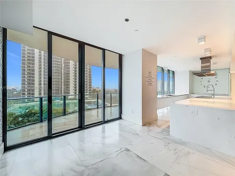 19575 Collins Avenue Sunny Isles Beach FL 33160