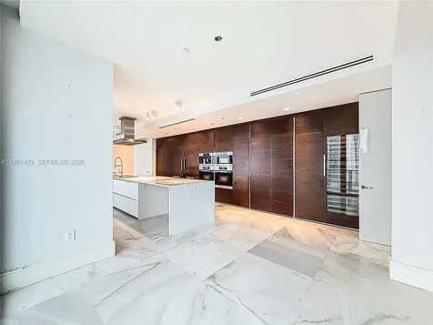 19575 Collins Avenue Sunny Isles Beach FL 33160