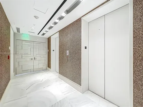 19575 Collins Avenue Sunny Isles Beach FL 33160