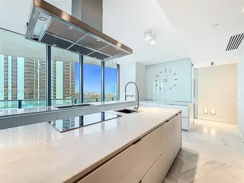 19575 Collins Avenue Sunny Isles Beach FL 33160