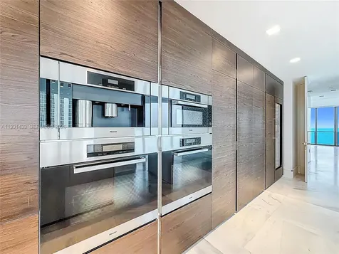 19575 Collins Avenue Sunny Isles Beach FL 33160