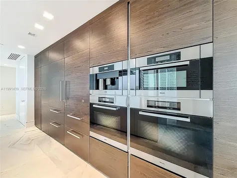 19575 Collins Avenue Sunny Isles Beach FL 33160