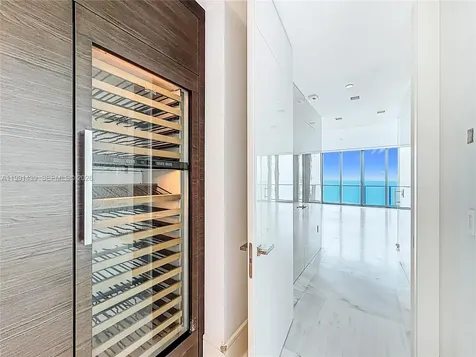 19575 Collins Avenue Sunny Isles Beach FL 33160
