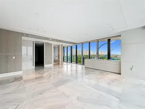 19575 Collins Avenue Sunny Isles Beach FL 33160