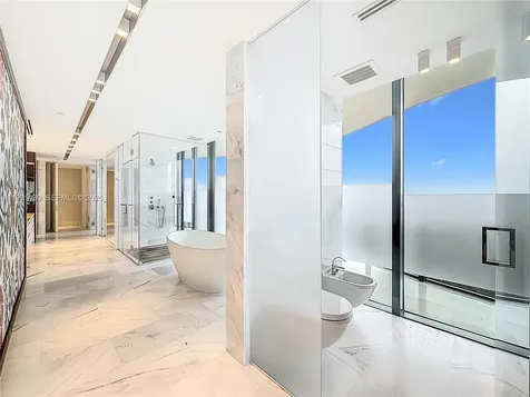 19575 Collins Avenue Sunny Isles Beach FL 33160