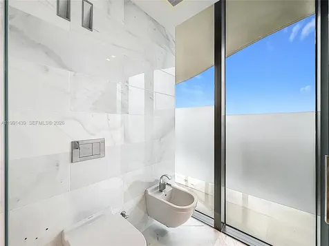 19575 Collins Avenue Sunny Isles Beach FL 33160