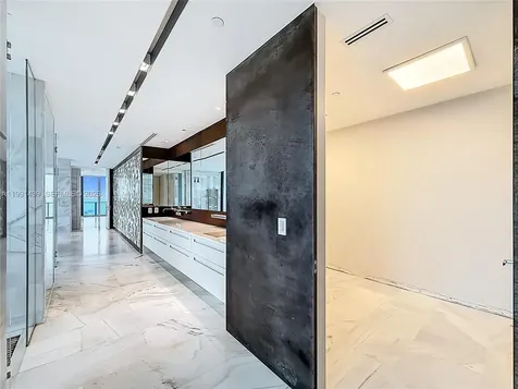 19575 Collins Avenue Sunny Isles Beach FL 33160