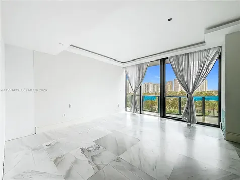19575 Collins Avenue Sunny Isles Beach FL 33160